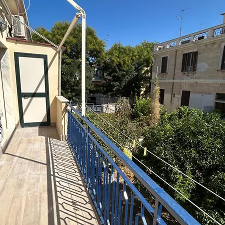 Ad Maison Couette-café *